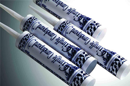 去除玻璃膠的方法 去除玻璃膠的方法